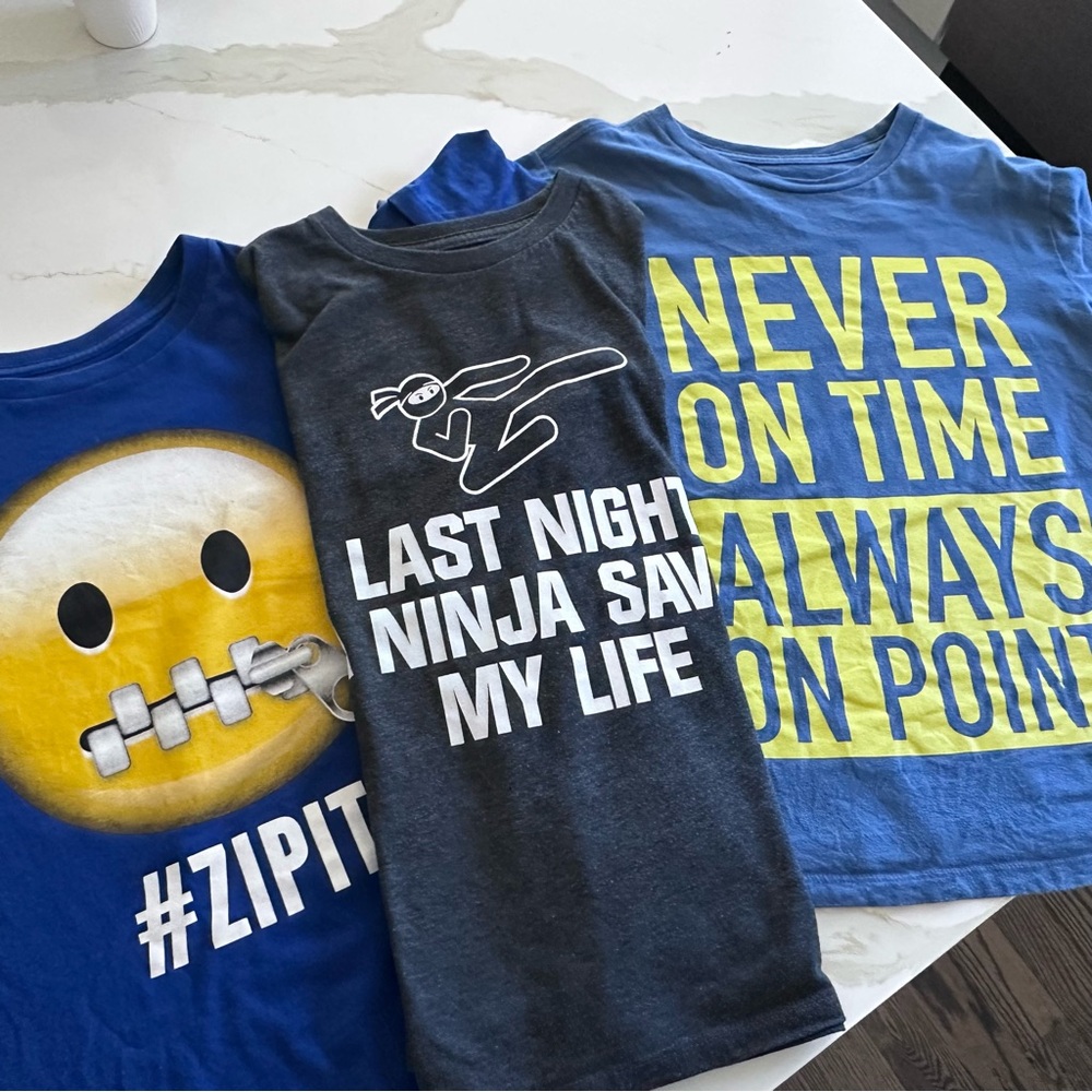 Boys Graphic Long Sleeve 4 Tees Bundle Size M or 7/8 Years